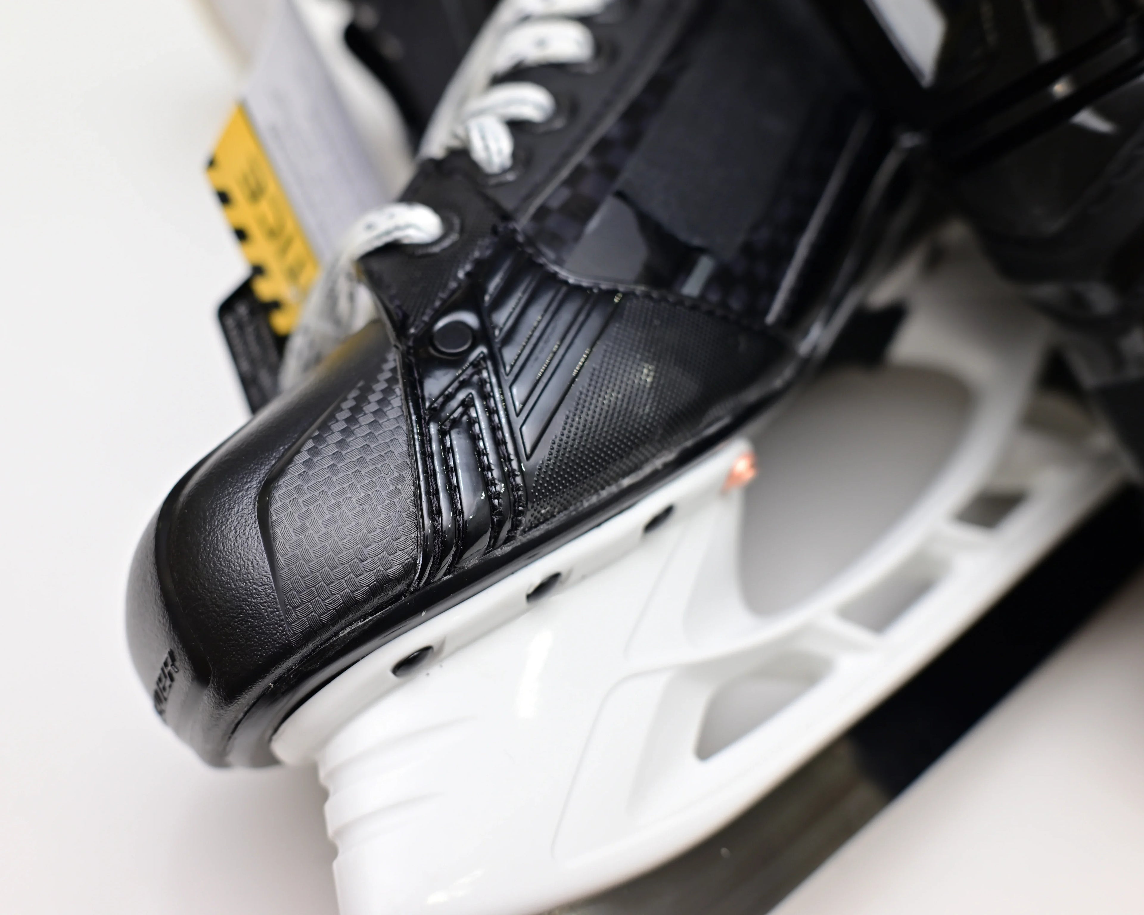 Thermalform Heat Molding hockey Skate Curv Composite Steel Blade Real Ice Hockey Carbon Fiber Customizable Performance Fit Light